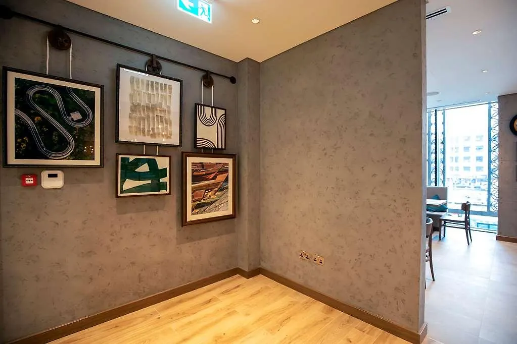 Hotel Dubaj 0*,